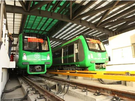 Hơn 8.000 chuyên gia, lao động nước ngoài xin nhập cảnh