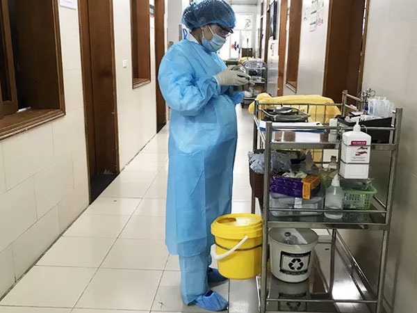 Hoả tốc: Yêu cầu không bố trí nhân viên y tế mang thai tháng cuối tham gia chống dịch COVID-19