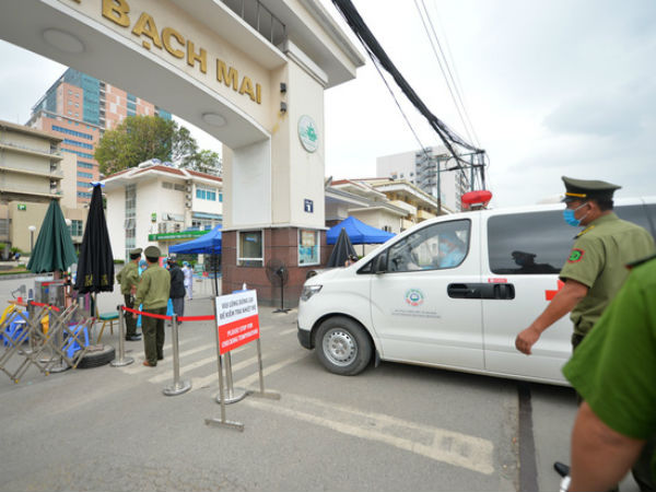 Truy tìm những 'ca bệnh số 0' mất dấu liên quan đến 'ổ dịch' Bệnh viện Bạch Mai