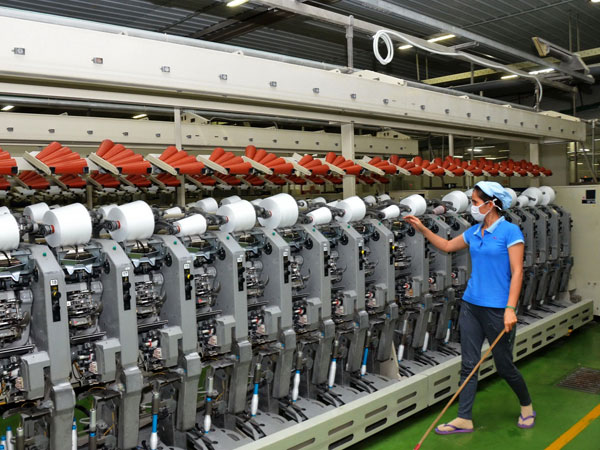 Hàng chục nghìn công nhân phải nghỉ việc vì dịch Covid-19: Nỗi lo cơm áo gạo tiền không của riêng ai