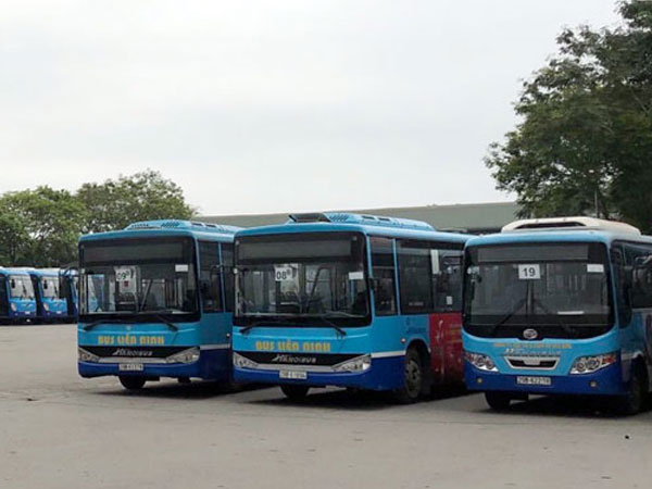 Hà Nội huy động 100 xe buýt đưa người dân hết hạn cách ly tập trung về địa phương