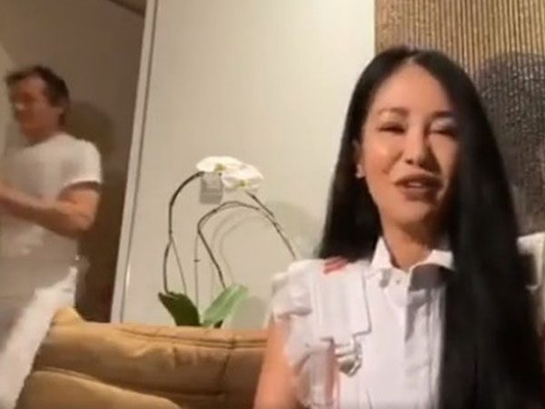 Bạn trai tin đồn ngoại quốc bất ngờ xuất hiện trong livestream của diva Hồng Nhung?