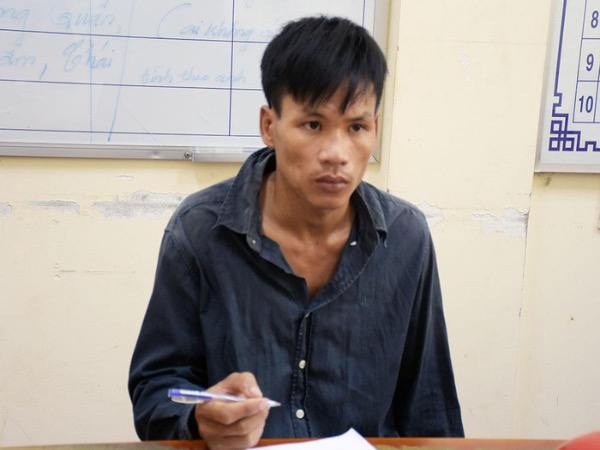Nữ chủ quán cà phê bị kẻ cướp dùng kim băng xuyên môi