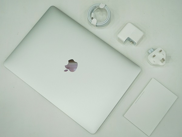 Cận cảnh MacBook Air 2020 tại Việt Nam, giá gần 28 triệu đồng