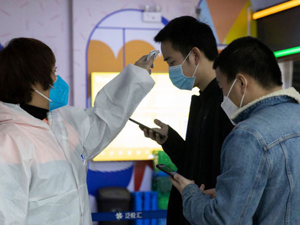 Bí ẩn lớn của COVID-19: Cùng nhiễm bệnh, vì sao có người tử vong có người lại hoàn toàn không triệu chứng?