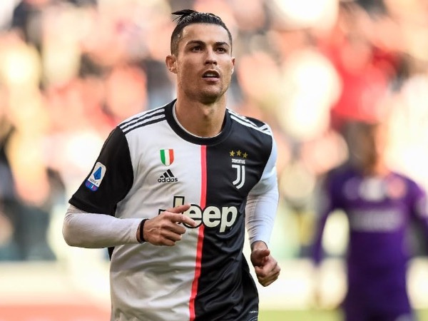 Real chi 58 triệu euro 'triệu hồi' Ronaldo