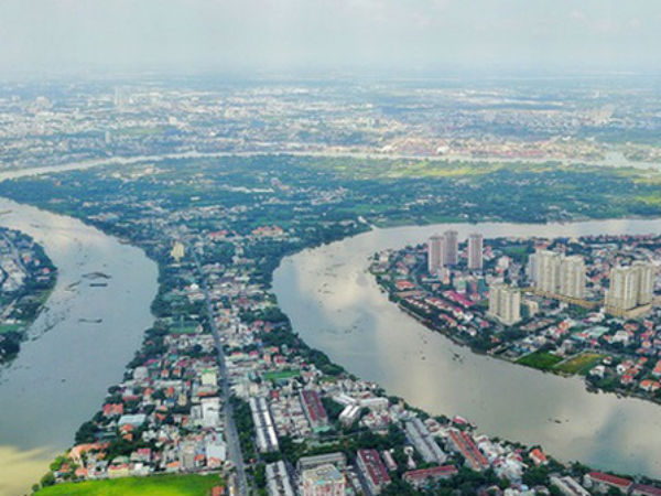 Nhà giàu bung tiền săn nhà đất bán tháo, cắt lỗ sâu trong mùa dịch Covid-19