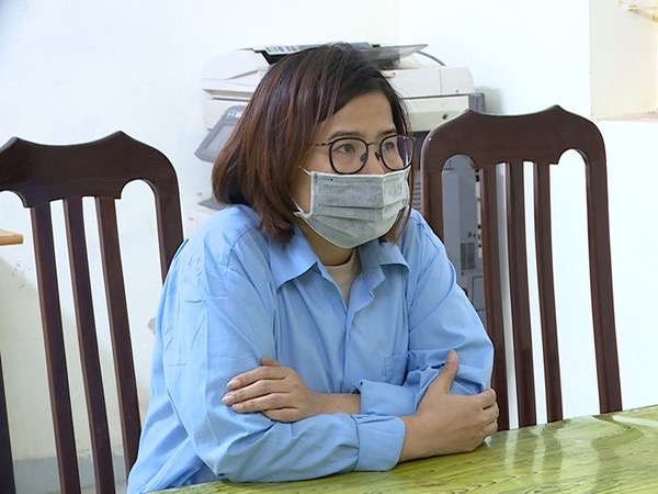Tạm giữ hình sự 3 đối tượng liên quan vụ làm quần áo bảo hộ y tế giả