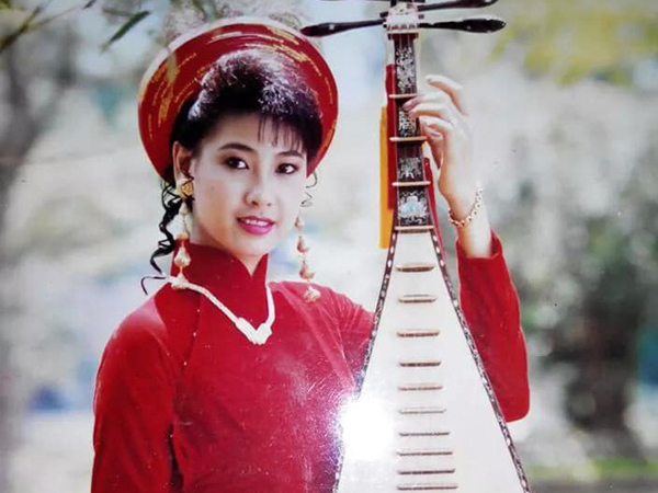 Hà Kiều Anh chia sẻ ảnh 20 năm trước, nhan sắc khiến cả 'Hoa hậu không tuổi' Giáng My cũng phải trầm trồ: Đẹp như Kiều!