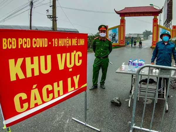 Vì sao bệnh nhân 254 'lọt lưới' chốt kiểm soát thôn Hạ Lôi, Mê Linh để đi chạy thận?
