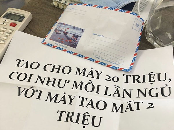 Chia tay người yêu đại gia cô gái sốc khi nhận 'quà đền bù' tình phí