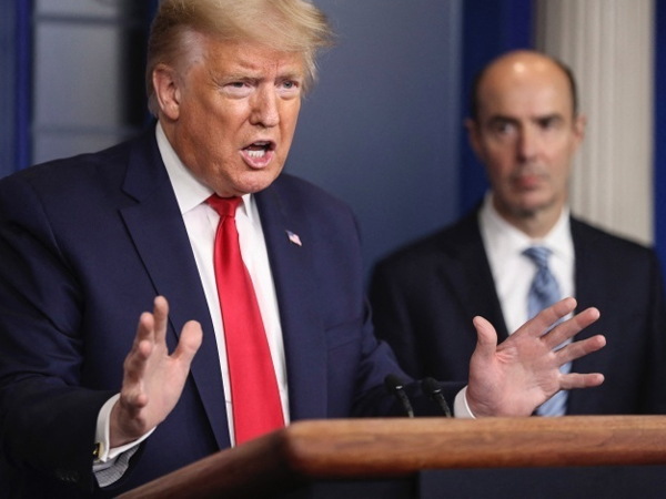 Covid-19 có thể ghìm chân Trump tái cử