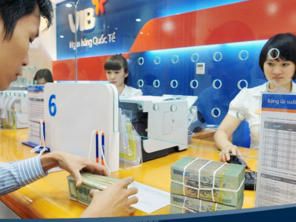 'Các ngân hàng đang rất dễ cho vay, nhưng doanh nghiệp đừng thấy dễ vay mà cứ thế vay, chạy theo lãi suất'