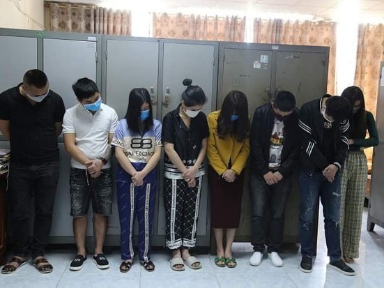 Hàng chục nam nữ tụ tập dùng ma túy tại quán karaoke bất chấp lệnh cách ly xã hội