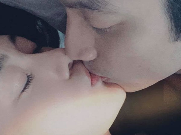 Phương Oanh 'Quỳnh búp bê' khoe khoảnh khắc hôn bạn trai