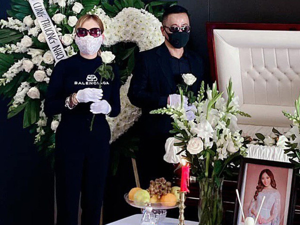Đám tang Hoa hậu Jacqueline Đặng tại Mỹ: Không khí vắng lặng, người bố nén đau thương tiễn con gái về nơi an nghỉ