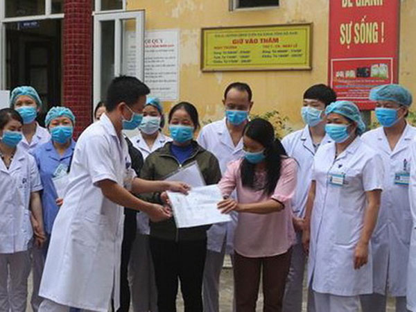 Ba bệnh nhân mắc Covid-19 của Công ty Trường Sinh được công bố khỏi bệnh