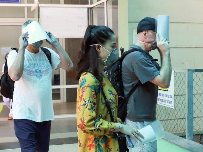 'Bệnh nhân 22' âm tính trở lại khi về Anh