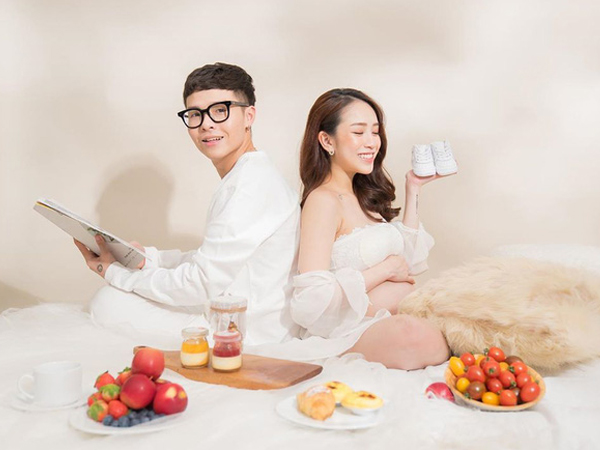Ái nữ đại gia Minh Nhựa chính thức sinh con đầu lòng sau 7 tháng kết hôn