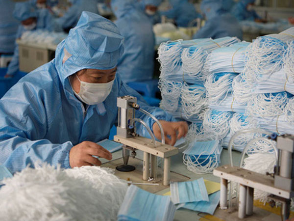 Bên trong thế giới 'cầm vali tiền canh nhà máy' ở Trung Quốc