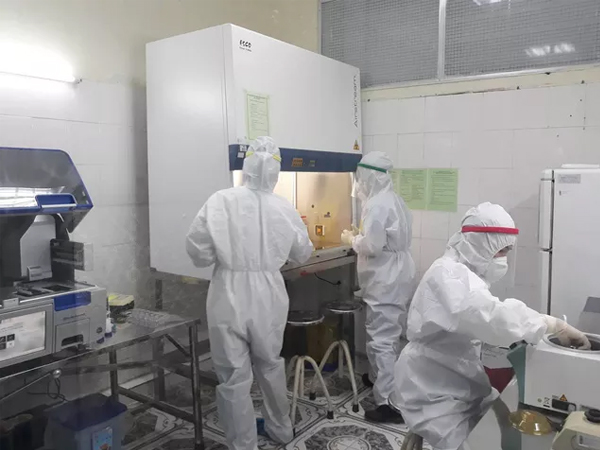 Kết quả xét nghiệm của thiếu nữ bị ho, sốt, tức ngực sau khi trở về từ Hà Nội