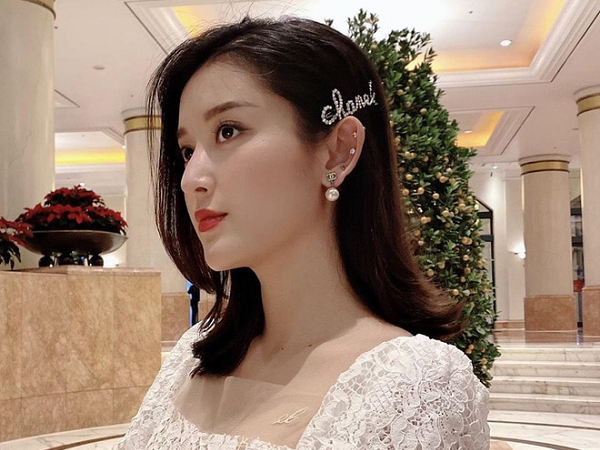 Loạt sao Việt mê mẩn kẹp tóc hàng hiệu 26 triệu đồng
