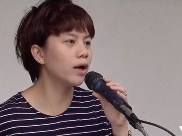 Những ngày không quên tập 11: Dương xoăn 'cướp' loa phát thanh của ông Bá để cập nhật tình hình Covid-19