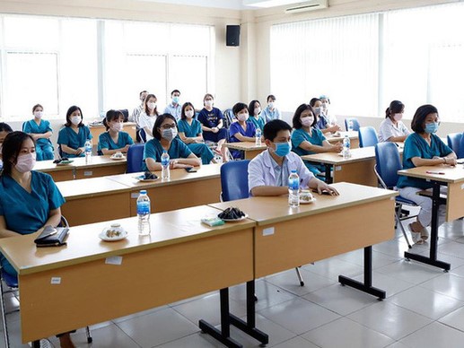 17 nhân viên y tế tiếp xúc với bệnh nhân 243 ở Mê Linh chính thức âm tính với Covid-19