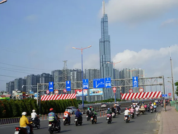 Nhịp sống tại TP.HCM trước giờ G ngày cuối giãn cách xã hội