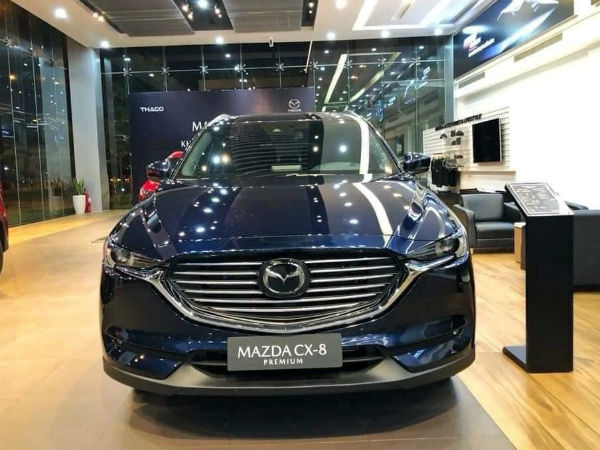 Xe hot ồ ạt hạ giá sâu quyết cạnh tranh với các đối thủ