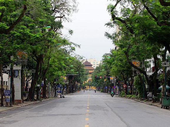 Hà Nội: Đề xuất kéo dài cách ly xã hội thêm 1 tuần