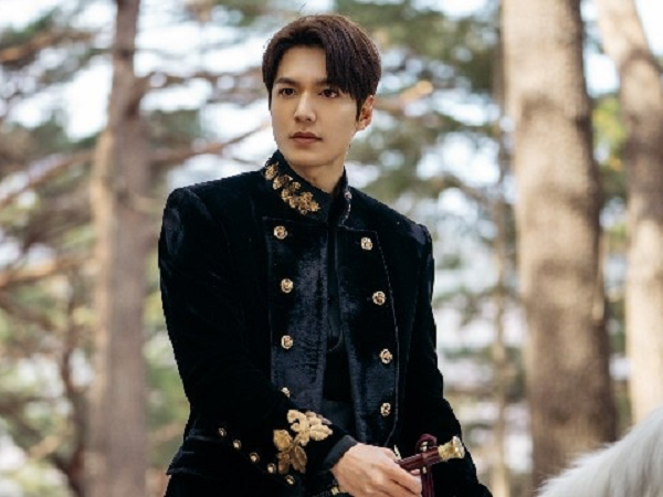 Đâu chỉ khán giả than khó hiểu, đến nam chính Lee Min Ho cũng thừa nhận nội dung Quân vương bất diệt quá 'xoắn não'