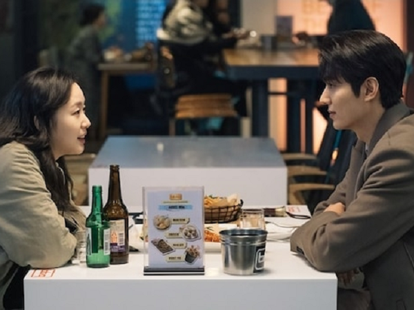 'Quân vương bất diệt' tập 3: Lee Min Ho - Kim Go Eun hẹn hò sau khi cầu hôn?