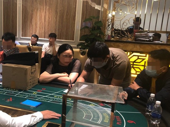 Triệt phá sòng bạc 'khủng' của người nước ngoài trong resort hạng sang