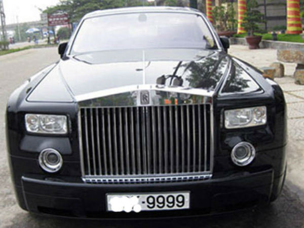Trúng đấu giá biển số đẹp có được bán, cho tặng?
