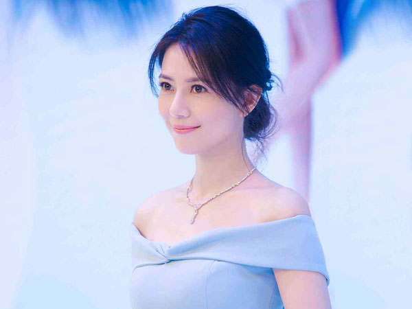 'Chu Chỉ Nhược đẹp nhất lịch sử' Cao Viên Viên: Tình trường rắc rối, bị tố là 'tiểu tam' và cái kết đẹp bên người tình kém tuổi