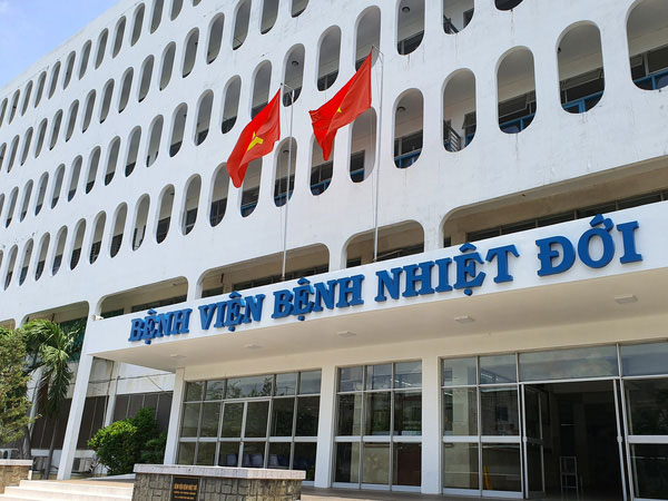 TP.HCM không còn ca nghi nhiễm Covid-19, nam phi công người Anh tiên lượng nặng