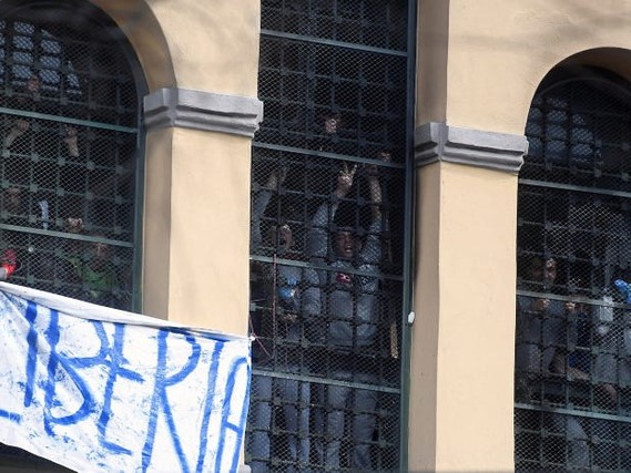 Italy thả trùm mafia nhằm ngăn Covid-19
