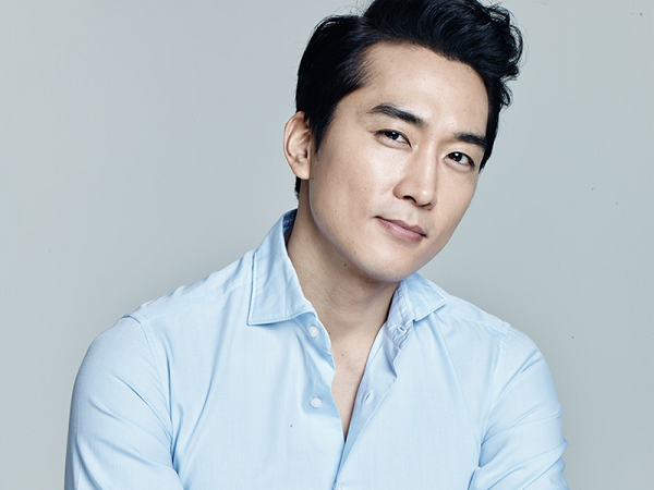 'Tình cũ' Lưu Diệc Phi - Song Seung Hun nhận chỉ trích nặng nề chỉ vì hành động vô ý này, phim mới sắp chiếu bị tẩy chay