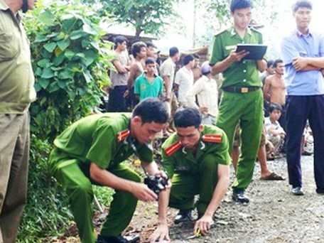 Nghi án mẹ nhẫn tâm bóp cổ con trai 6 tuổi tử vong