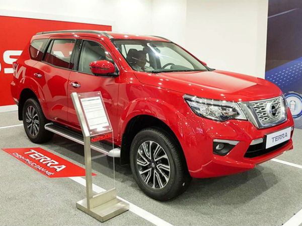 Nissan Terra giảm giá kỷ lục 120 triệu đồng cạnh tranh Toyota Fortuner