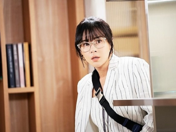 Hết Thế giới hôn nhân, Quân vương bất diệt của Lee Min Ho lại bị phim của Choi Kang Hee 'đè bẹp' với đạt rating 'khủng'