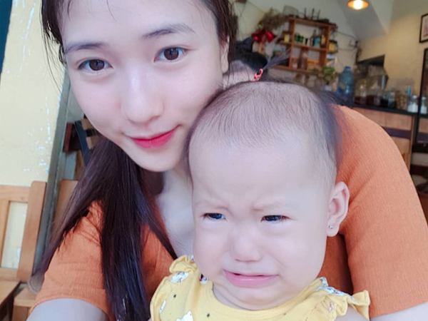 Loạt biểu cảm đưa con gái của JustaTee - Trâm Anh lên hàng hội trưởng meme, độ 'mặn' đảm bảo dẫn đầu gia đình