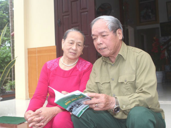 Người lái xe tăng húc đổ cổng Dinh Độc Lập: Lá thư báo tin vui và chuyện tình khi về phép
