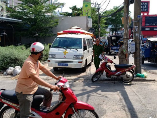 Người để chiếc vali ở quận Gò Vấp khiến đường bị phong tỏa, dân nháo nhào vì tưởng chất nổ nói gì?