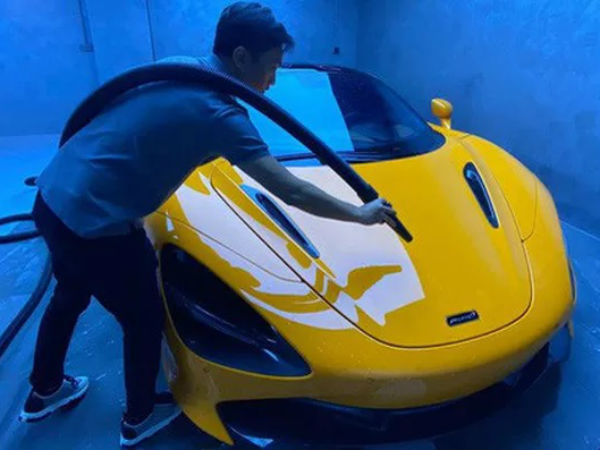 Xem doanh nhân Nguyễn Quốc Cường tự rửa siêu xe McLaren trong garage bạc tỷ, lên ảnh như nước ngoài