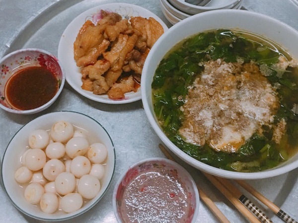 Tiết mục 'tự thú mỗi ngày' của hội gái đoảng: Đi chợ quên mua vịt, mua lươn để trườn mất nhưng hài nhất là màn trả giá đỉnh cao