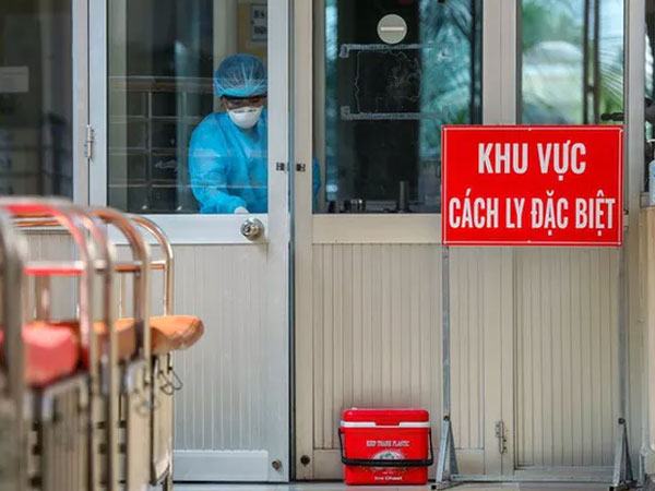 Tiến triển không ngờ với bác gái bệnh nhân 17 mắc COVID-19 từng sốc tim, ngừng tuần hoàn