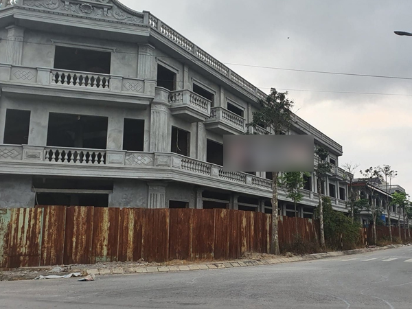 Gói hàng Nguyễn Xuân Đường gửi lên Hà Nội và những lô đất vàng tự nhận sở hữu