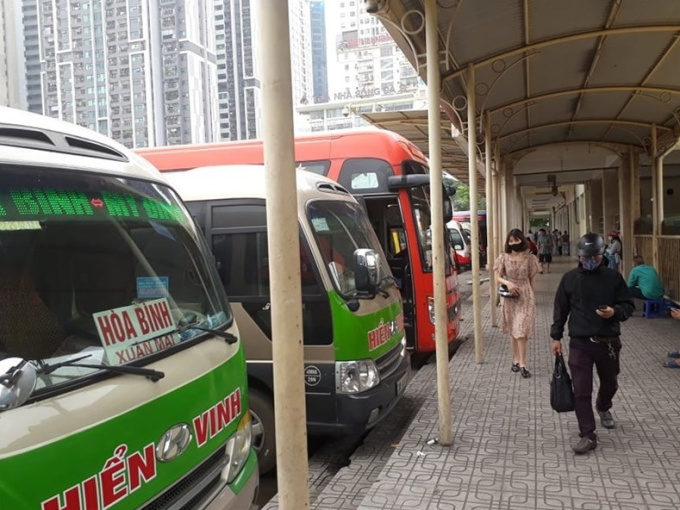 Bỏ quy định về giãn cách hành khách trên máy bay, xe buýt, taxi từ 7/5